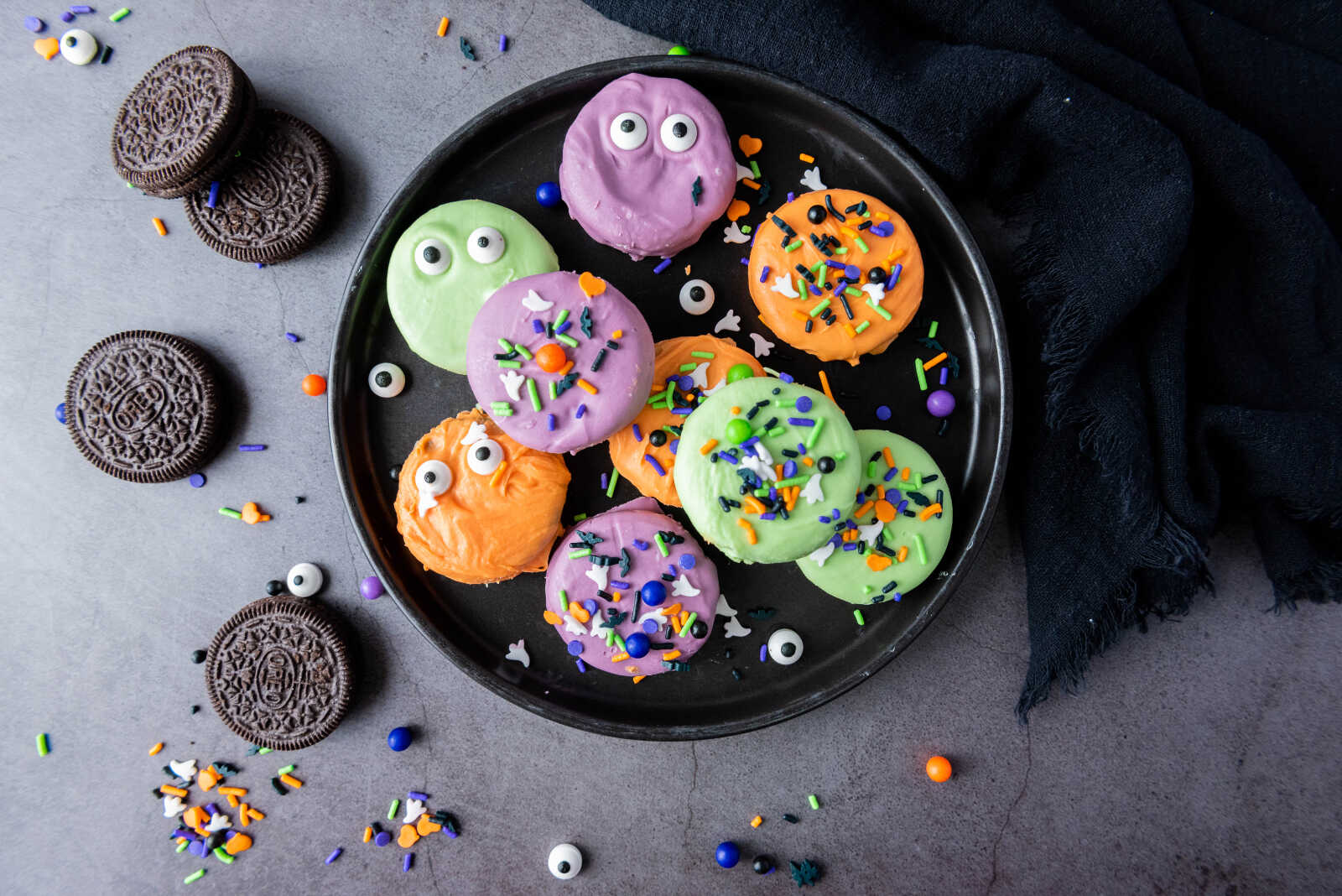 Halloween Oreo Treats: Easy, Festive & Kid-Friendly!